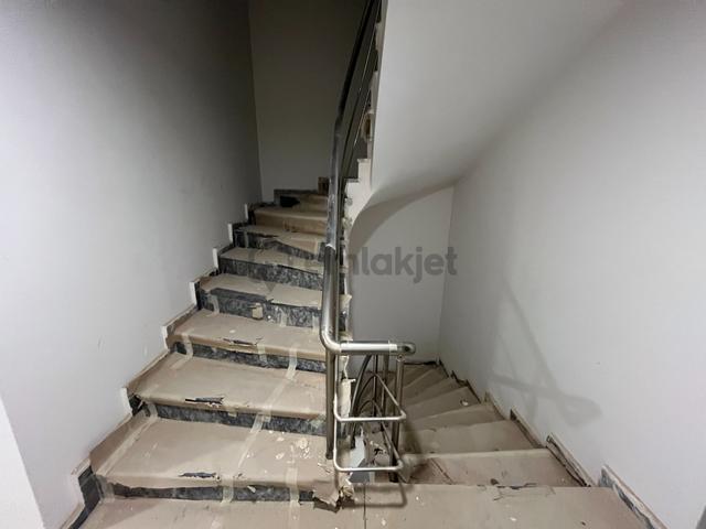 Üsküdar Barbaros Satılık Daire Sıfır Sitede 2+1 Ebeveynli 4