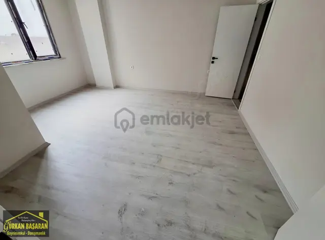 Anacadde Üzeri Satılık 3+1 Arakat 3