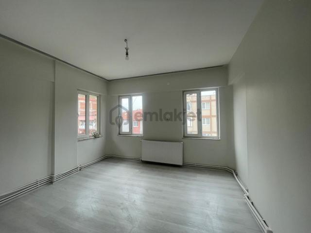 Suluköprüde Kiralık Arakat Cadde Üstü Daire Suluköprüde Kiralık Arakat Cadde Üstü Daire
