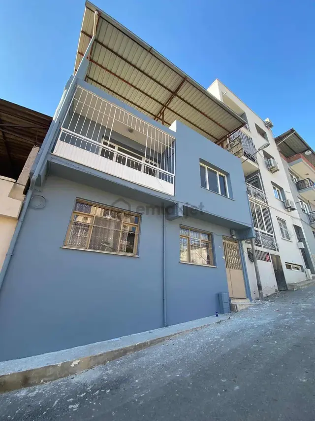 İzmir Bozyaka Pazaryeri Karşısı 195 M2 Satılık Komple Bina 1