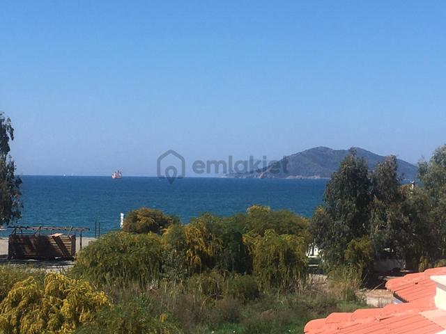 Stop'tan Çalışta Denize Sıfır Havuzlu Triplex Villa 2