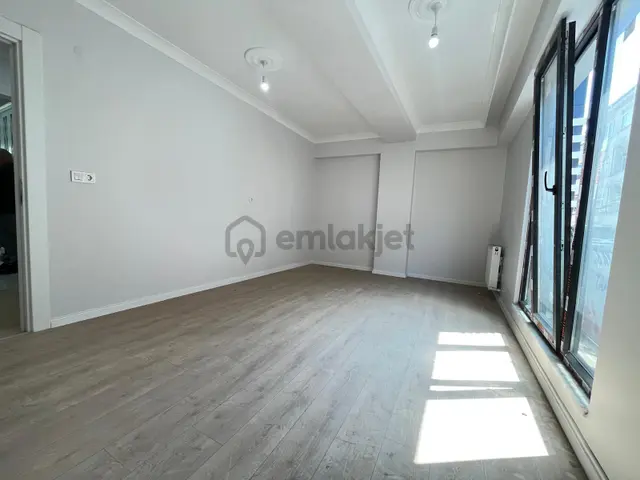 Yusuf Emlak'tan Fevzi Çakmak Mahallesi’nde Satılık 2+1 Asansörlü Daire 2
