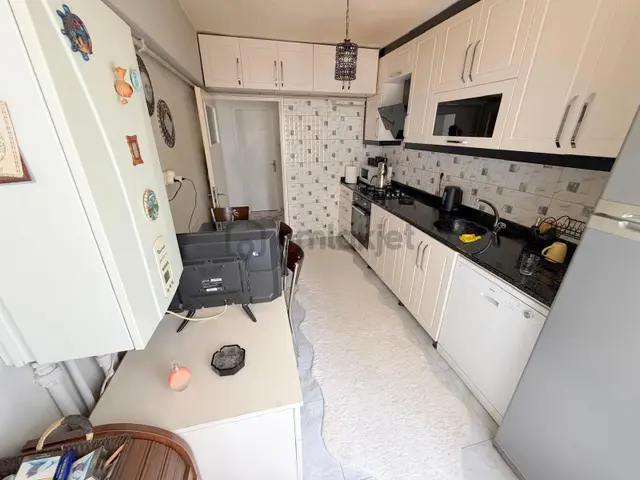 Hemdem Gayrimenkul'den İstasyon'da Merkezde Ön Cephe 3+1 Satılık Daire 4