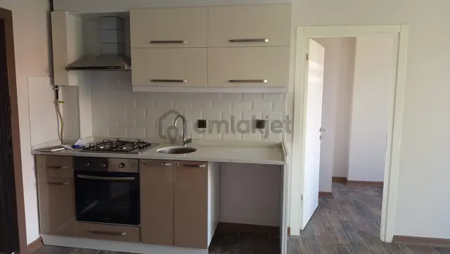 Bağlar Mh. Çarşıya Yürüme Mesafesinde 1+1 Apart 1
