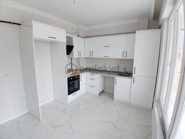Akçay Emlak'tan Akşehir Gazi Mahallesi Adliye Lojmanları Yanında Ara Kat Kiralık Sıfır 3+1 Daire Akçay Emlak'tan Akşehir Gazi Mahallesi Adliye Lojmanları Yanında Ara Kat Kiralık Sıfır 3+1 Daire