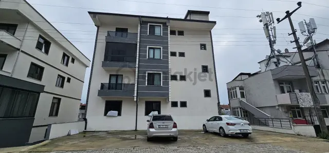 Kare Gayrimenkul'den Beşköprü Mahallesinde Satılık 6+2 Daire 1