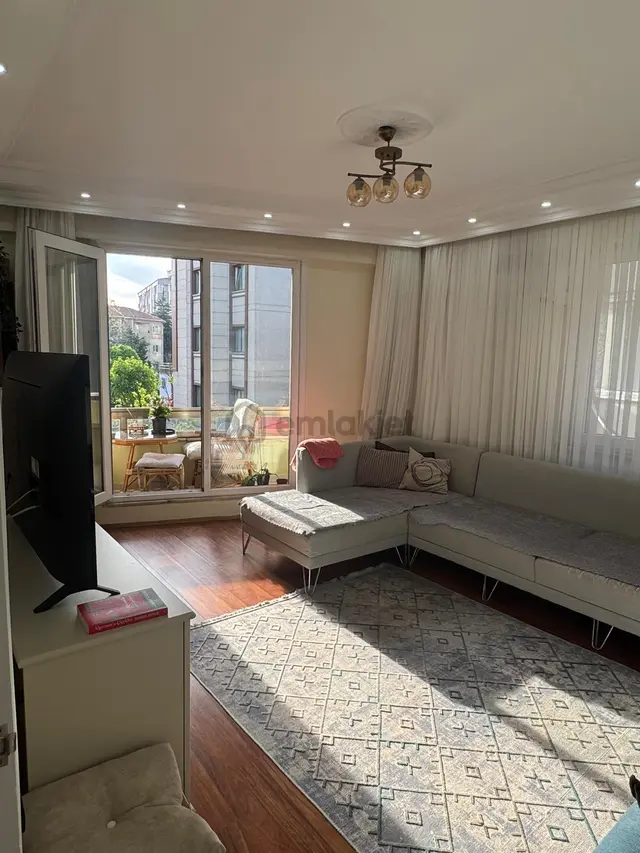 Kapanmaz Manzaralı, Metro Yanında, Site İçerisinde, 2+1 Daire 3