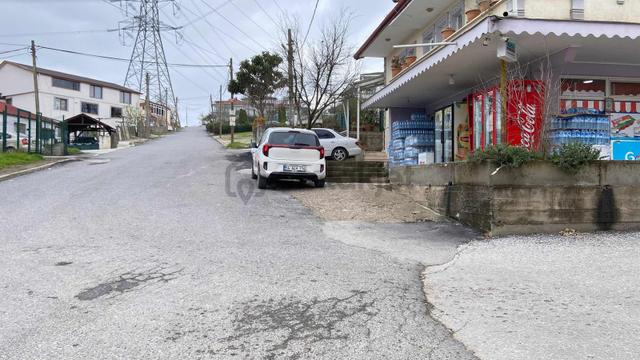 Kare Gayrimenkulden 32 Evler Mahallesinde Devren Market 5
