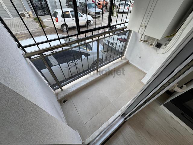 Muradiye Mahallesi Satılık Daire 1+1 60m2 3 Katlının Yüksek Zemin Katı Açık Mutfak Full 5