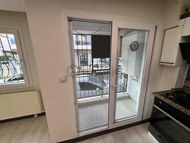 Muradiye Mahallesi Satılık Daire 1+1 60m2 3 Katlının Yüksek Zemin Katı Açık Mutfak Full 3