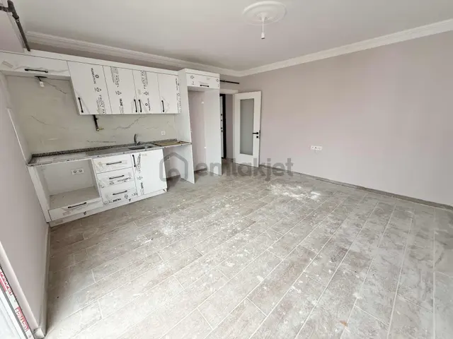 Satılık 1+1 Daire -yeniasır Caddesi - Ferah Ve Kullanışlı 2