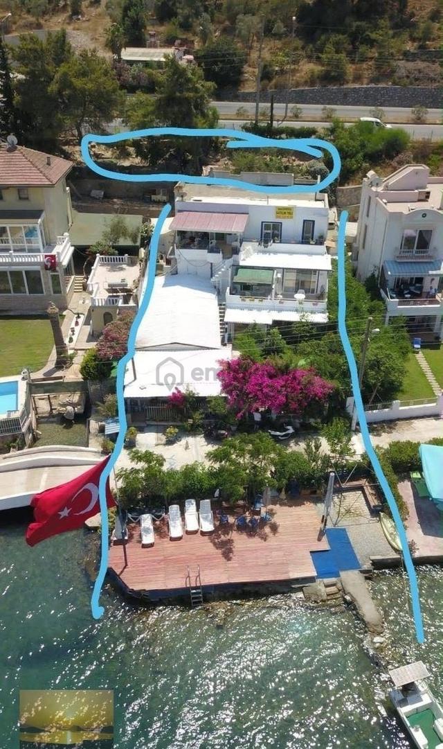 Bodrumda Satılık Denize Sıfır Değerli Mülk Otel Olur Yalı Konumu 4