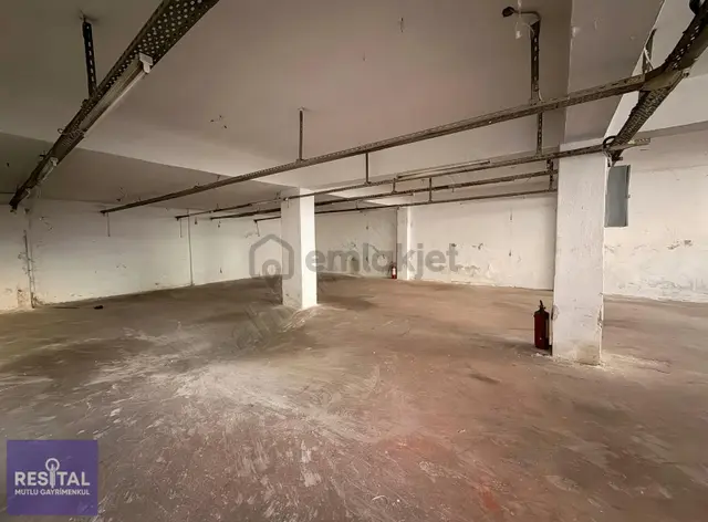 Rs Mutlu Vişne Ticaret Bölgesinde Kiralık 300 M2 İşyeri 2