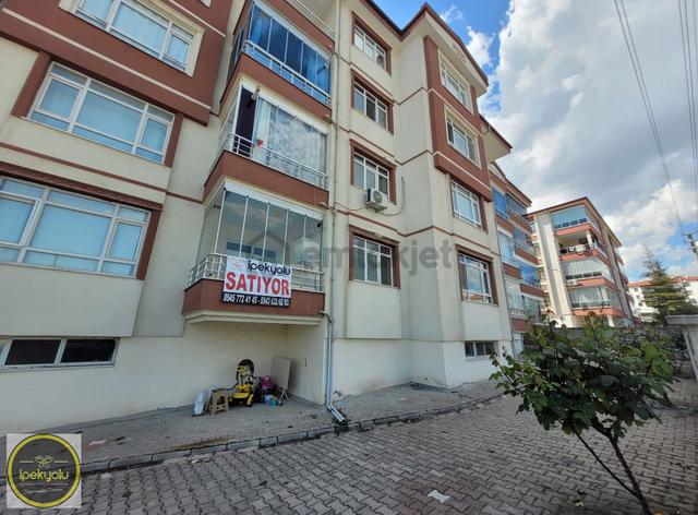 İpekyolu Gayrimenkulden Hacıkara 3+1 Satılık Daire 2