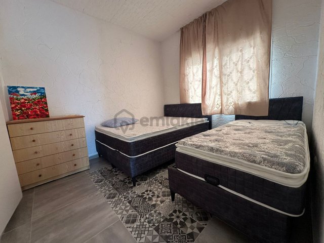 Denize Sıfır Eşyalı Bahçeden Sahile Direkt Erişimli 2+1 Kiralık Denize Sıfır Eşyalı Bahçeden Sahile Direkt Erişimli 2+1 Kiralık