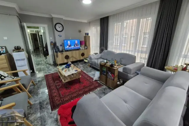 Yalı Mahallesinde Merkezi Konumda Masrafsız Geniş 3+1 4