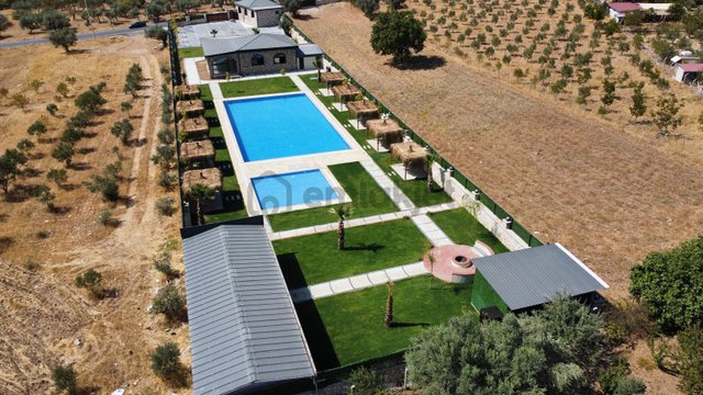İzmirde Tek! Havuzlu 3.350 M² Dev Restaurant & Eğlence Tesisi