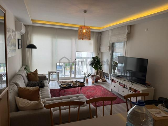 Kuşadası Kirazlı Yolu Üzeri Kiralık Full Eşyalı 1+1 Daire 4