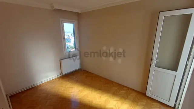 Yeşilyurt Refetbele Site İçi Asansörlü Otoparklı Kiralık Daire 5