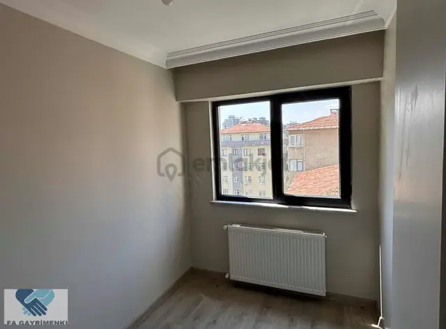 Merdivenköy 'de 2+1 Açık Mutfaklı, Hastaneye Yakın Satılık Daire 3