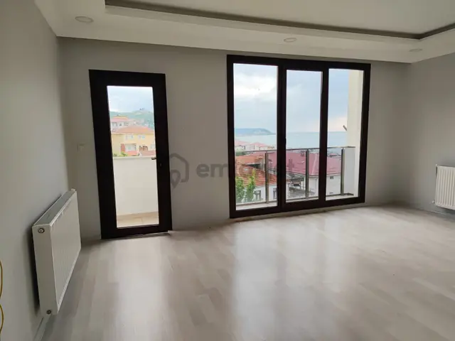 Yalı Gayrimenkulden Sürmene Merkez Manzaralı Ebeveyn Banyolu 3+1 5