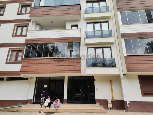 Yalı Gayrimenkulden Sürmene Merkez Manzaralı Ebeveyn Banyolu 3+1 4