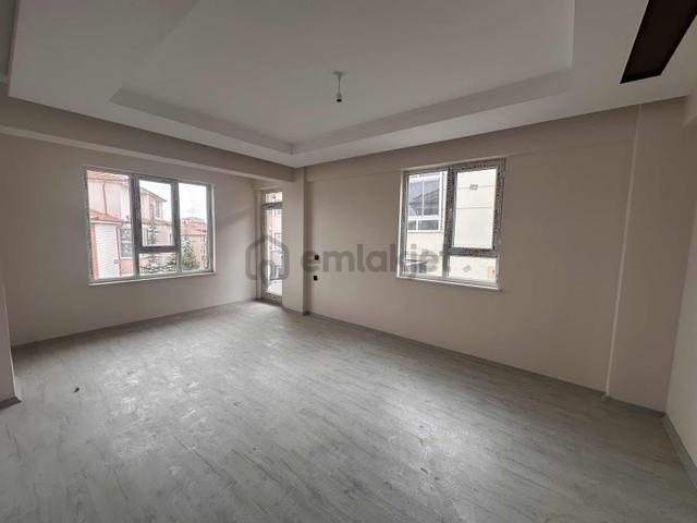 Valide Sultan Mah .kiralık Dubleks Daire. 3