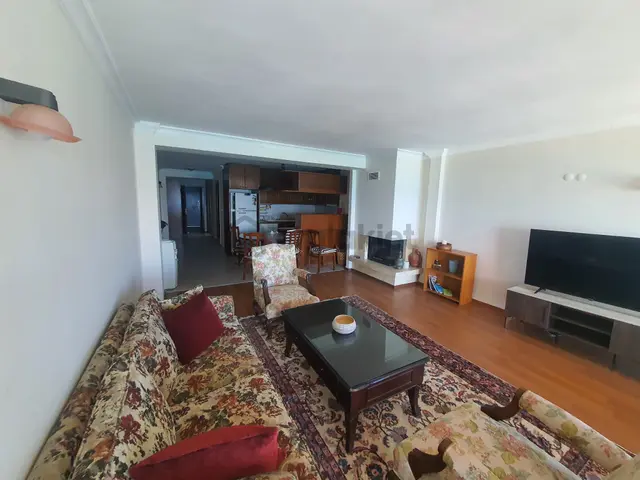 Kuşadası Merkez'de Dublex Kiralık Yalı Dairesi 4