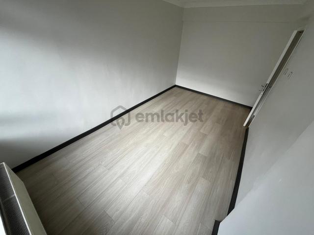 Es As Emlak'tan İstasyon Mh 3 Cepheli Ful+ful Yapılı 5+1 5