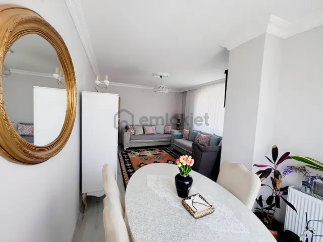 Krediye Uygun Eşref Bitlis Bulvarı Üstünde Önü Açık 4+1 Daire 2