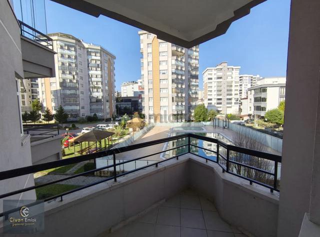 Civandan Derebahce Merkezde 3 Balkonlu Havuzlu Siteici Civandan Derebahce Merkezde 3 Balkonlu Havuzlu Siteici