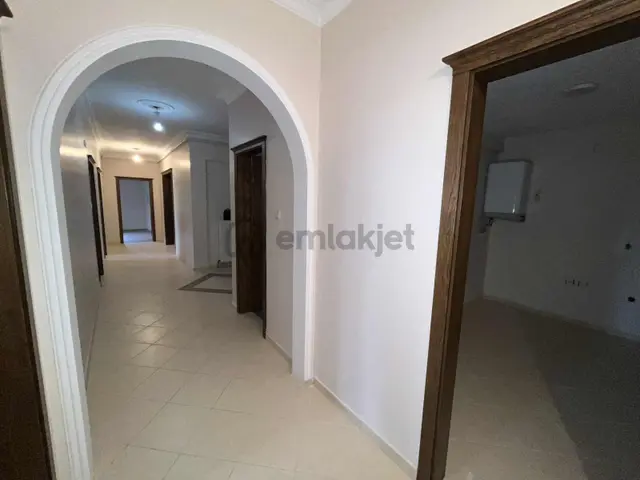 Lüks Kullanışlı Ve Geniş 4+1 Daire 4
