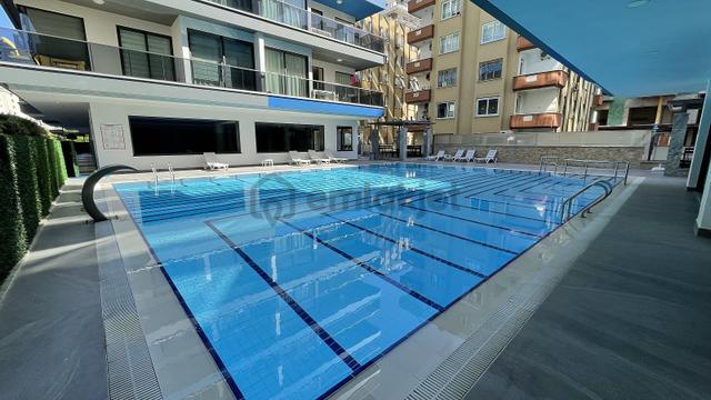 Alanya Mahmutlar'da Denize Sıfır Sitede 2+1 Eşyalı Daire 4