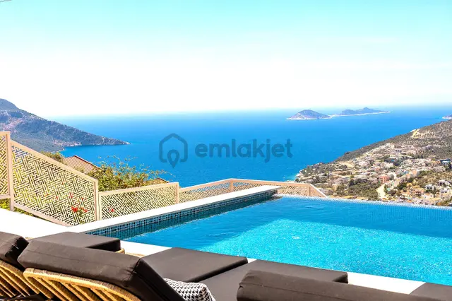 Kaş Kalkan’da Kapanmaz Deniz Manzaralı 2 Havuzlu Villa 2
