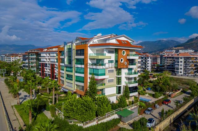 Antalya Alanya'da Sahile Sıfır Eşyalı Satılık Dubleks Daire 5
