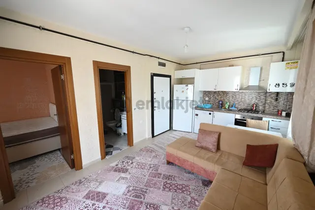 Üstünkent'ten 34. Cadde Üzerinde Satılık Full Eşyalı 1+1 Daire 3