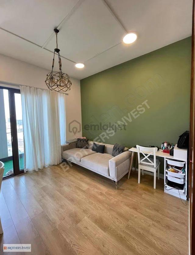 Brotrhers'tan Nef 163 Balkonlu Şehir Manzaralı Kısmi Eşyalı 1