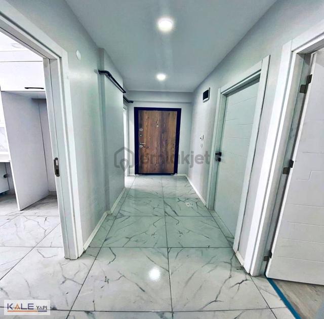 Bahçeşehir Lokasyonlu Tek Daire Üzeri 3+1 Satılık Daire 3