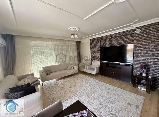 Sarilarda Satılık Emin Ev Fuzul E Uygun G. Cephe Çatılı 3+1 3