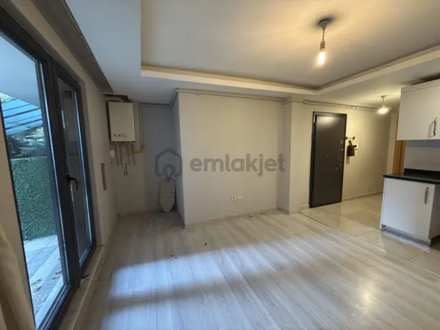 Soyak Yenişehir Bölgesinde 7 Yıllık İskanlı Kombili Satılık 1+1 3