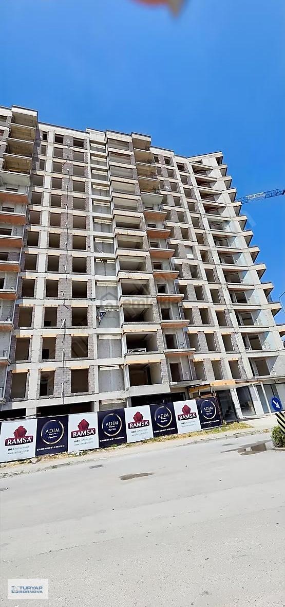 Ramsa Adım Kaya Sitesinde Caddeye Bakan Orta Blok 3. Kat 3