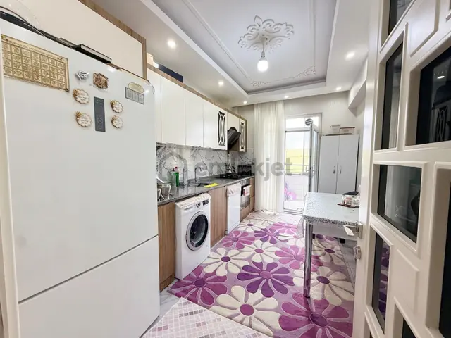 Beykent'te Eşsiz Manzaralı Ön Cephe Ana Yol Üzerinde 2+1 Daire 3