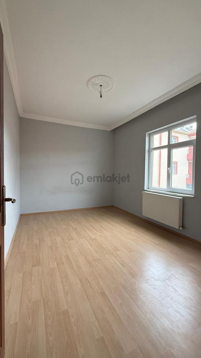 Öz Gaye Emlaktan Develi Reşadiye Mahallesinde Satılık Daire 4
