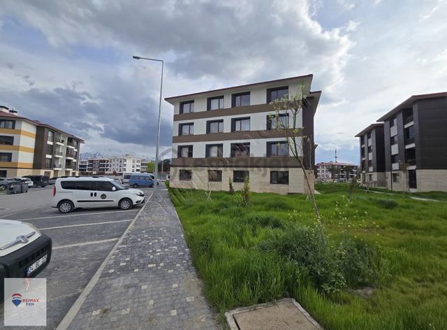 Remax Dem'den Kızılay Toki Borçsuz 2+1 Fırsat Daire 4