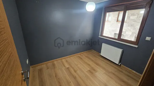 Kaçmazdan Merkezi Konumda Düz Girişli Kiralık 1+1 Dairemiz 5