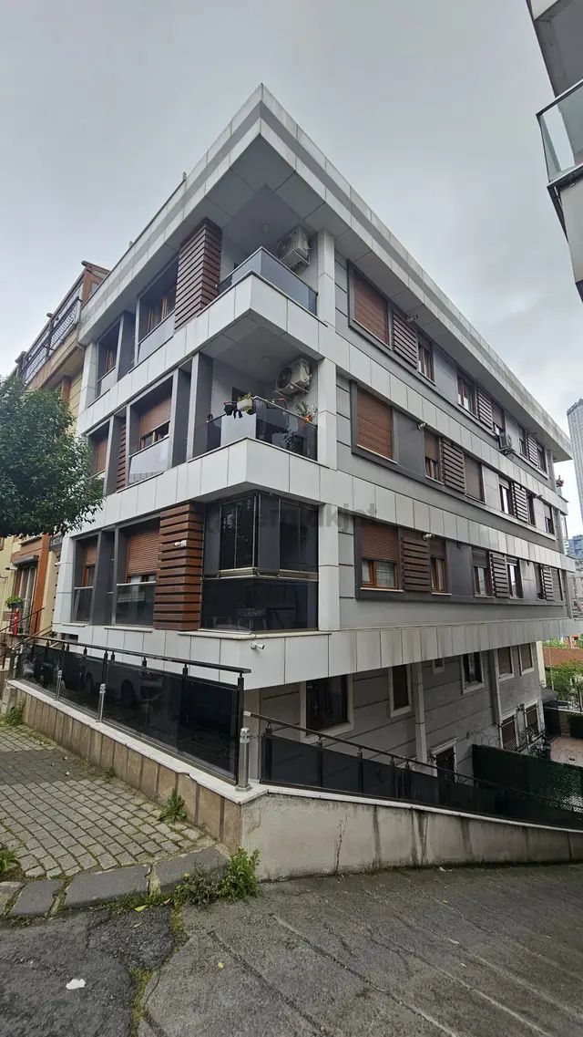 Kaçmazdan Merkezi Konumda Düz Girişli Kiralık 1+1 Dairemiz 3