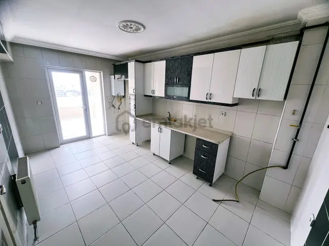 Cihandan Kayalar Vadi Park Manzaralı Güney Cephe Kiralık 3+1 Dai 4