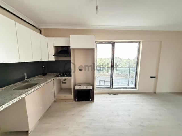 Alaçatı'dan/bölgenin En Geniş 1+1'i/cam Balkonlu/park Cephe 1+1 3