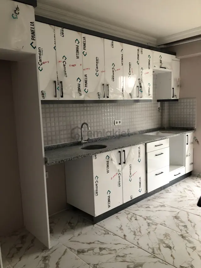 Şarköy De Işık Emlaktan Cumhuriyet Mah De 2+1 77 M2 Daire 3