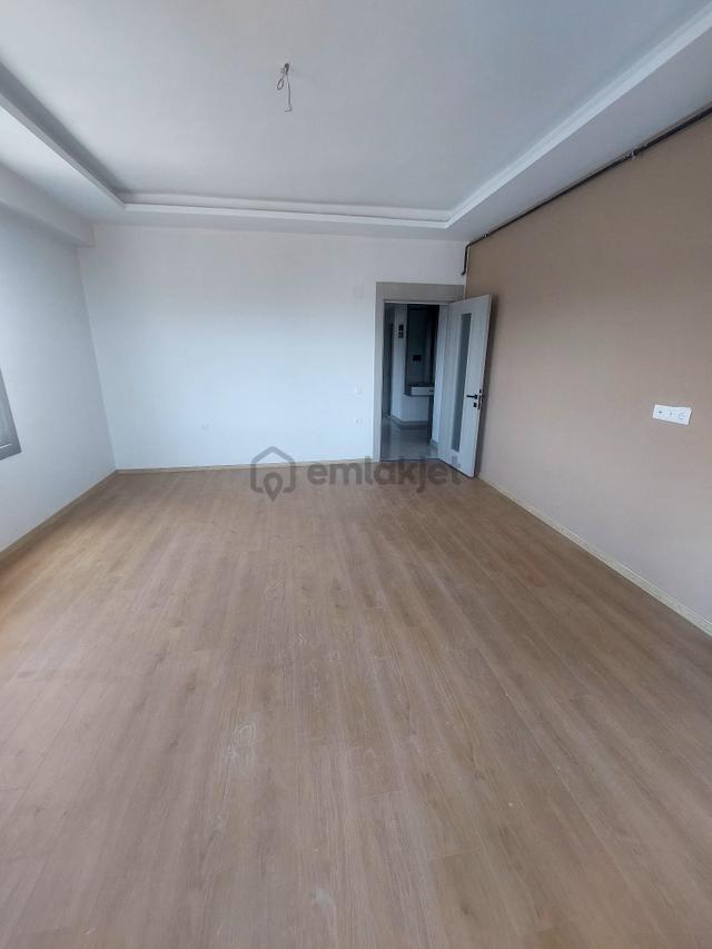 Kazanç Gayrimenkul'den Martı Oteli Civarı Deniz Manzaralı Kiralık 2+1 Daire 3